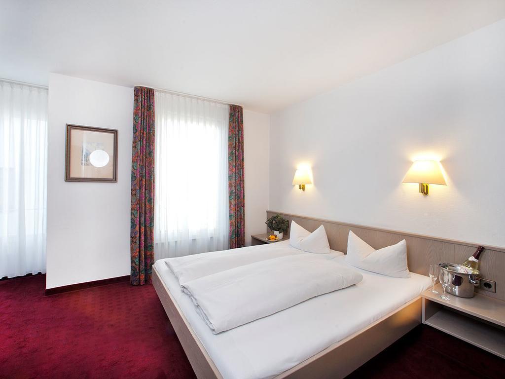 Hotel und Gästehaus Kreuz Gammertingen Zimmer foto